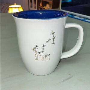 Strawberry Street Scorpio mug-NWOT